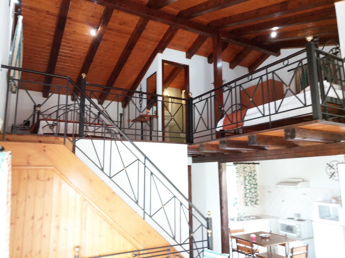Iron House Lägenhet Agios Georgios  Exteriör bild