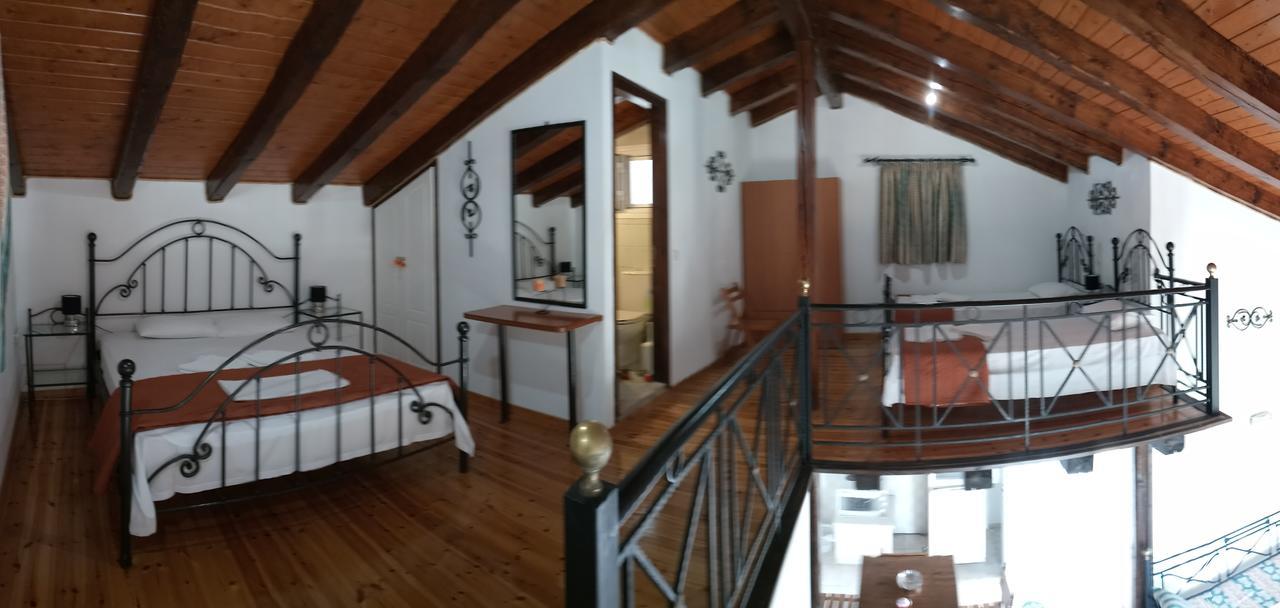 Iron House Lägenhet Agios Georgios  Exteriör bild